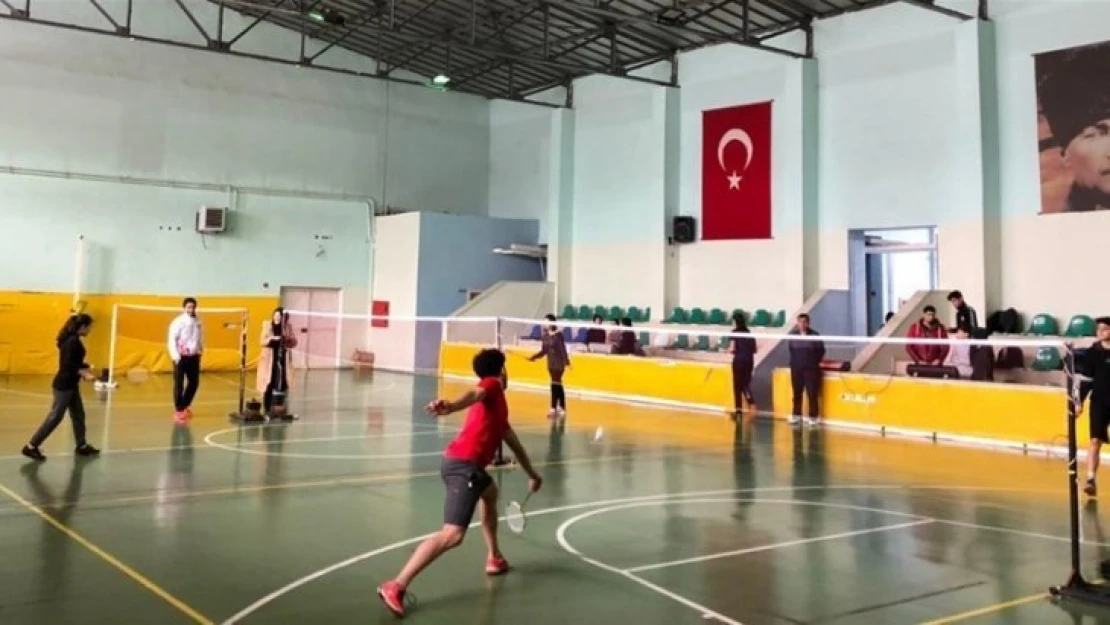 19 Yaş Altı Badminton İl Seçmesi müsabakaları yapıldı