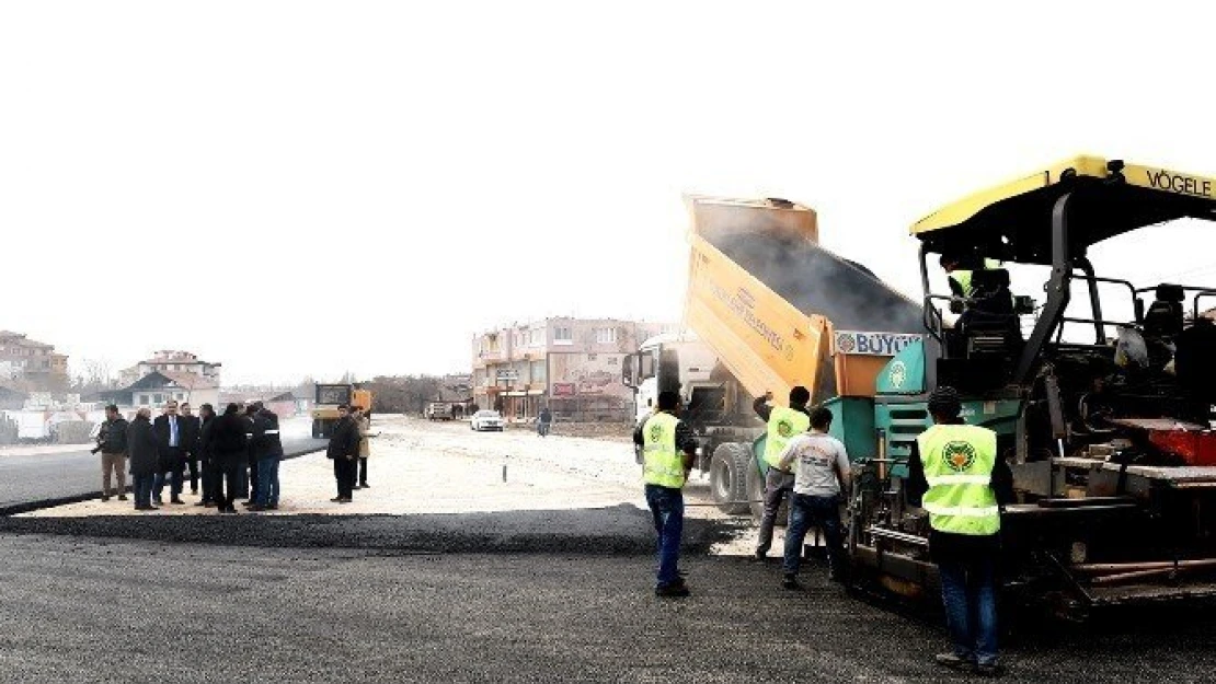 Çarmuzu'da kavşak düzenleme çalışmaları başladı
