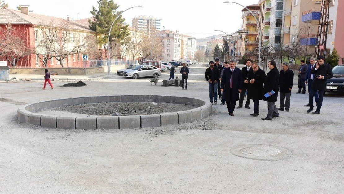 Gürkan, kaldırım çalışmalarını yerinde inceledi