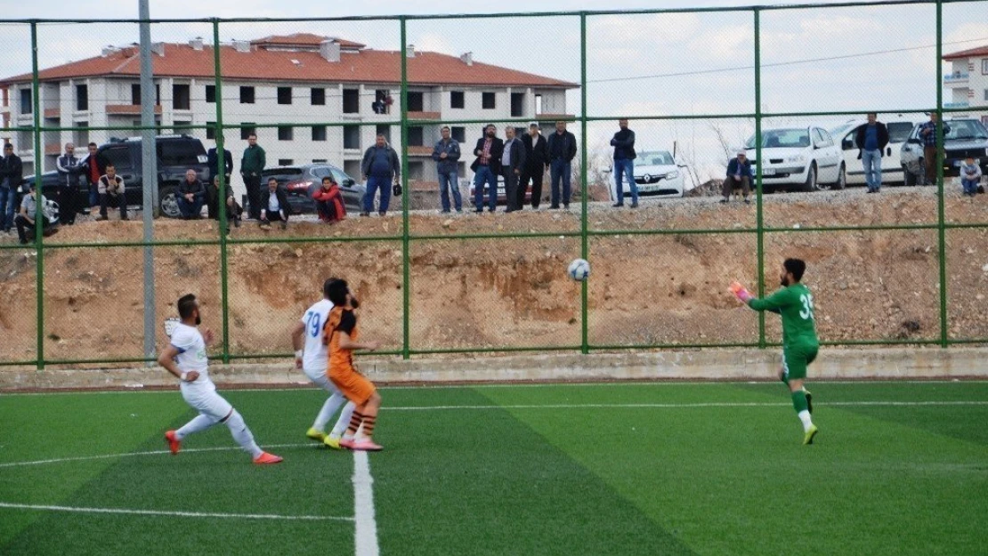 Yeşilyurt Belediyespor zirve takibini sürdürüyor