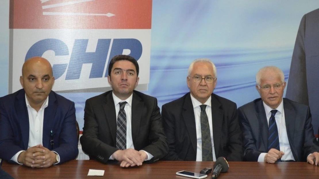 CHP referandum çalışmalarını sürdürüyor