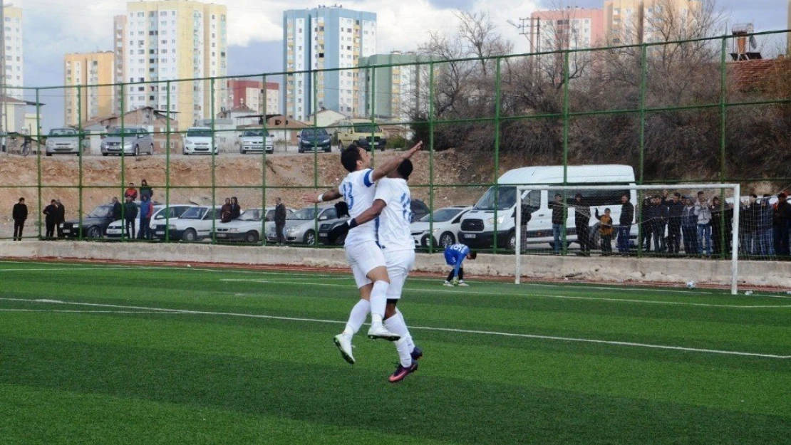 Yeşilyurt Belediyespor sezonu ikinci sırada tamamladı