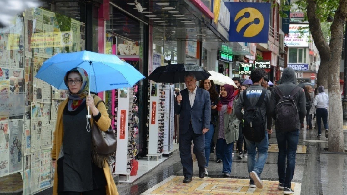 Malatya'da sağanak yağış etkili oldu
