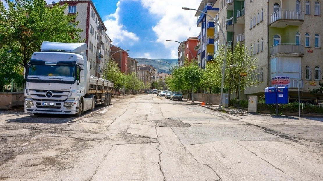 İnderesi Caddesi yenileniyor
