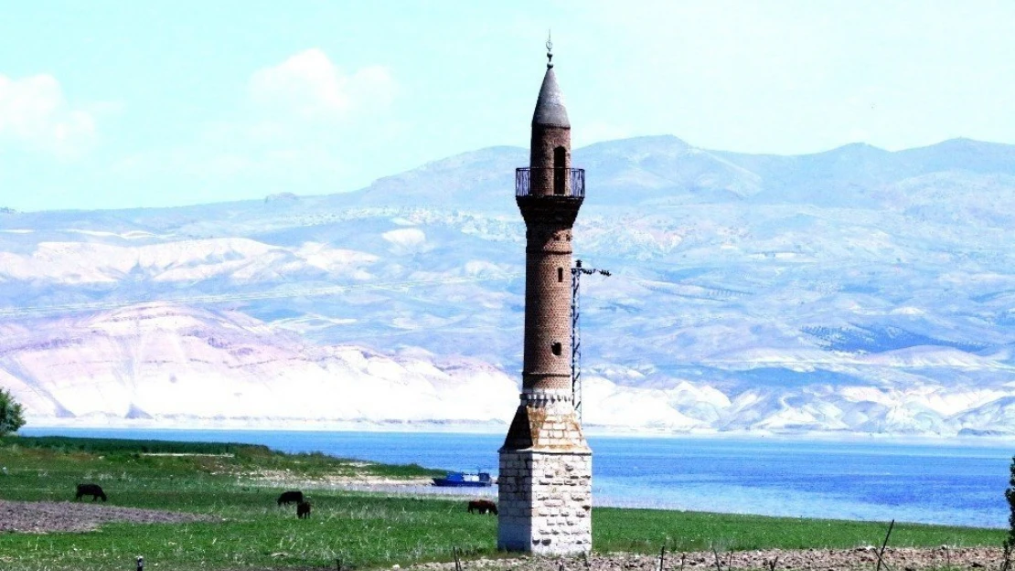 (Özel haber) 'Yalnız minare' zamana meydan okuyor
