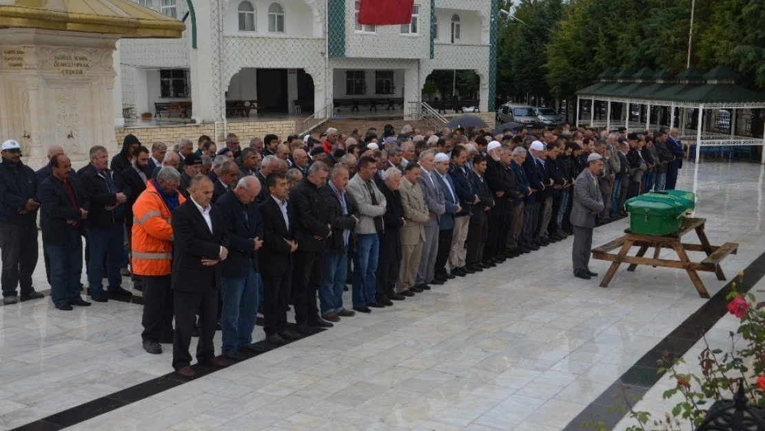 Yazar Mehmet Gülseren toprağa verildi
