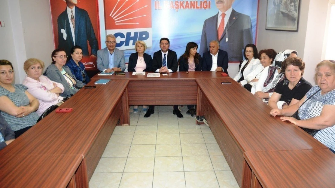 CHP'den 'Pembe trambüs' eleştirisi
