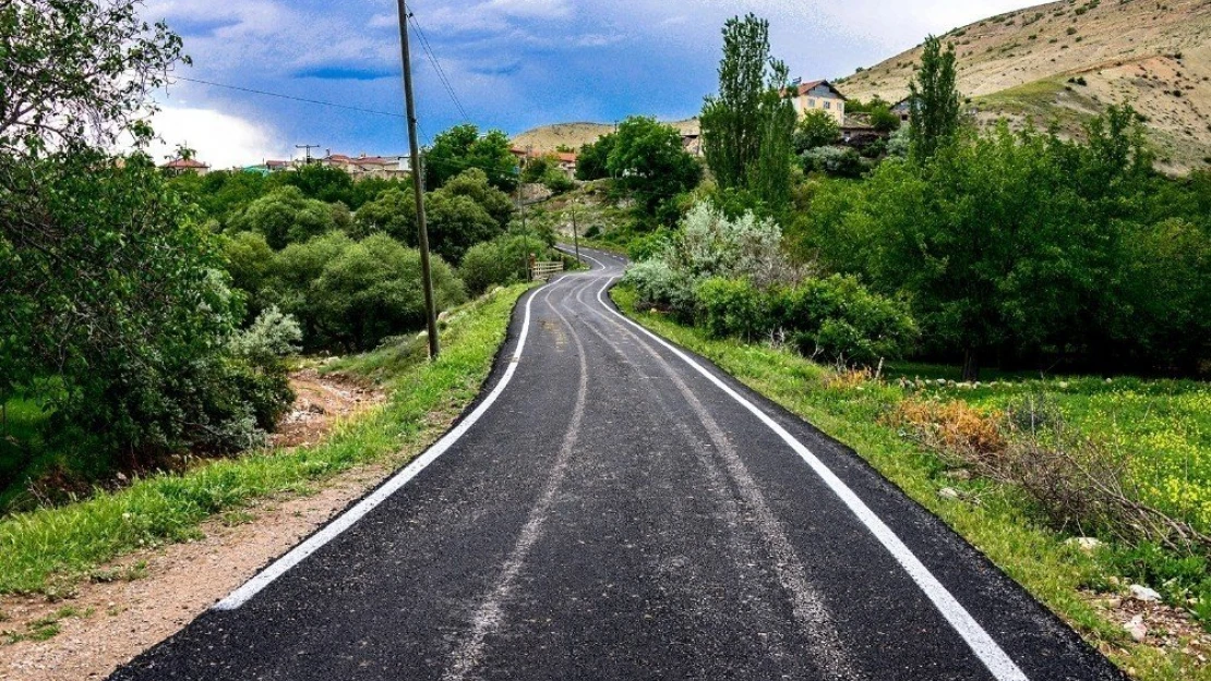 Hekimhan'da 4 mahallenin yolu asfaltlandı
