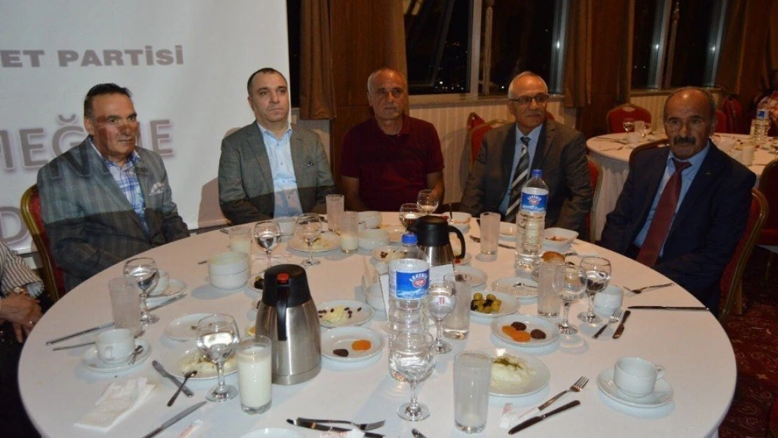 MHP'den iftar yemeği
