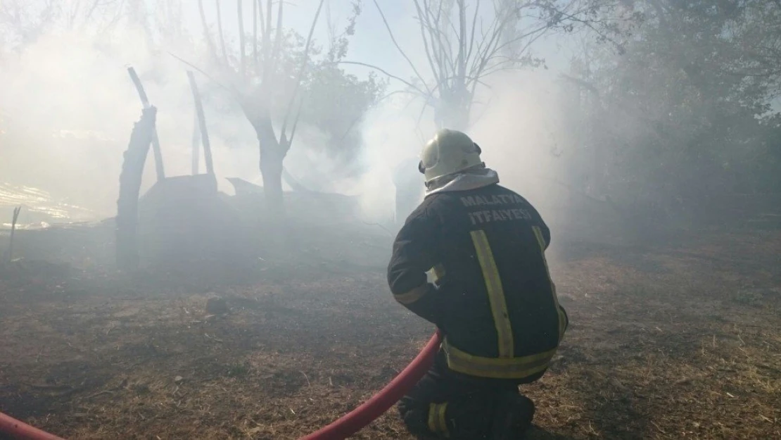 Malatya'da korkutan yangın
