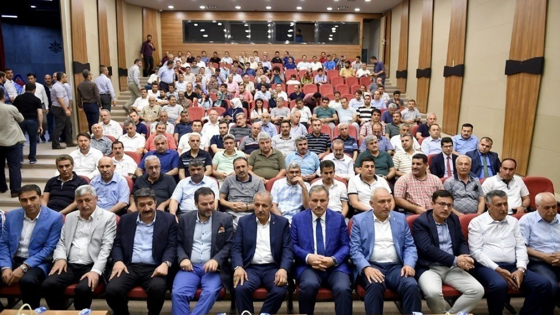 15 Temmuz Destanı paneline vatandaşlardan yoğun ilgi
