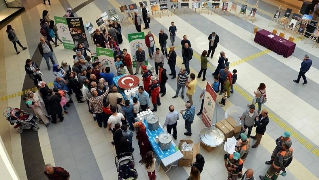 Malatyapark Alışveriş ve Yaşam Merkezi'nde Aşure günü etkinliği
