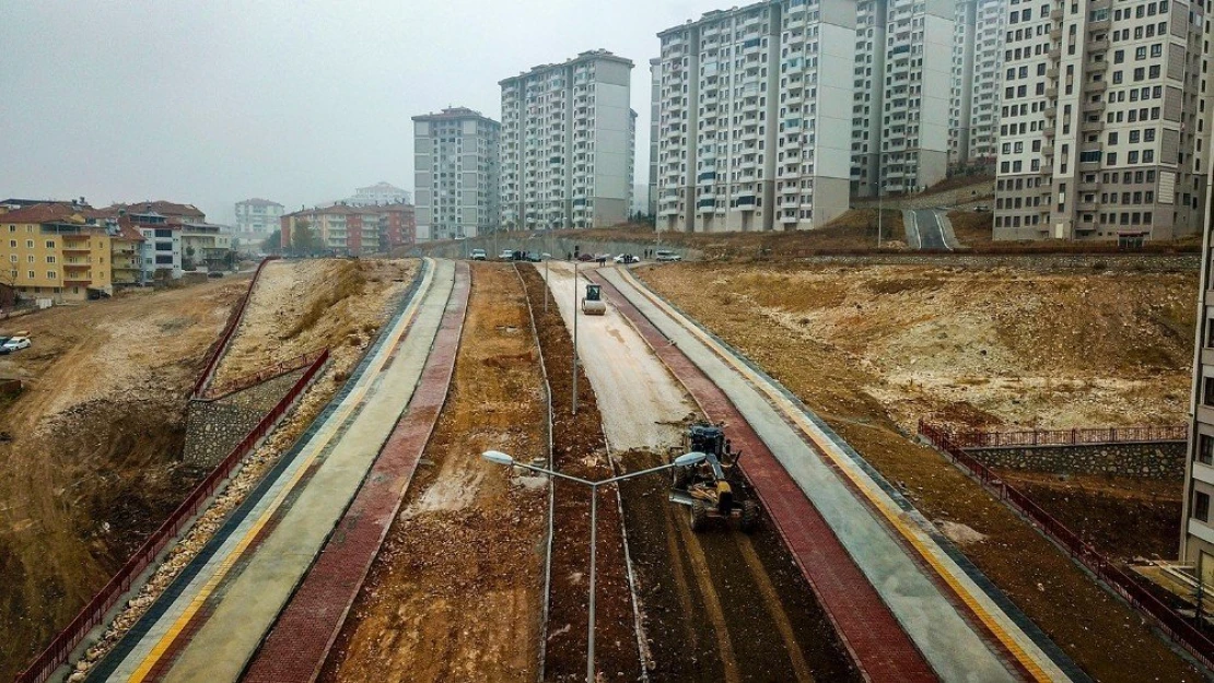 Büyükşehir 2017'de 813 kilometre yol çalışması yaptı
