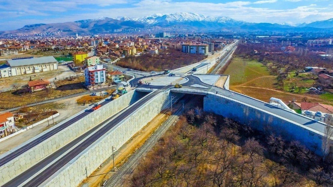 Topsöğüt-Yeşiltepe üstgeçidi asfaltlandı