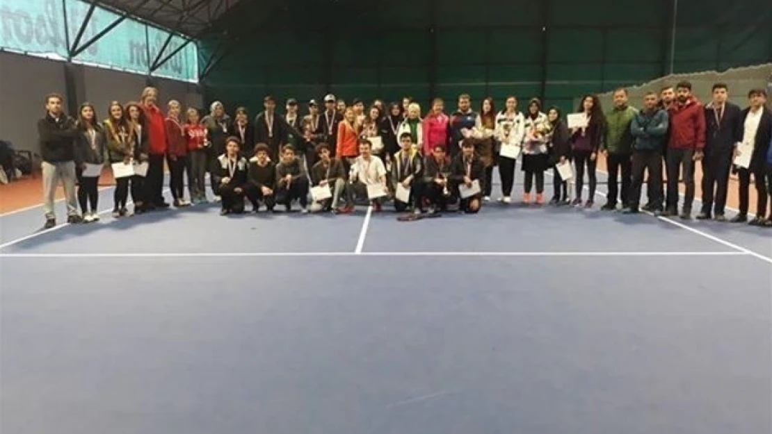 Okullararası tenis müsabakaları sona erdi
