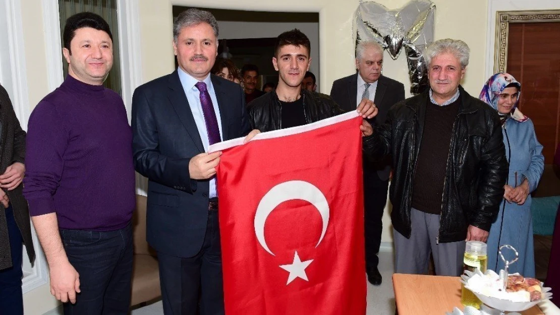 Yeni doğan bebeğine El-Bab şehidinin adını verdi
