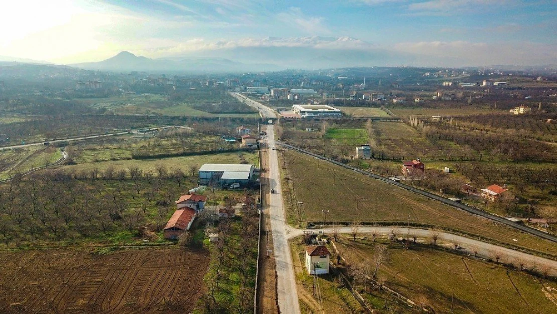 Büyükşehir 6 metrelik yolu 22 metre genişliğine çıkarıyor
