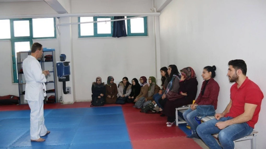 İnönü Üniversitesi Aikido Topluluğu tarafından aikido tanıtımı yapıldı
