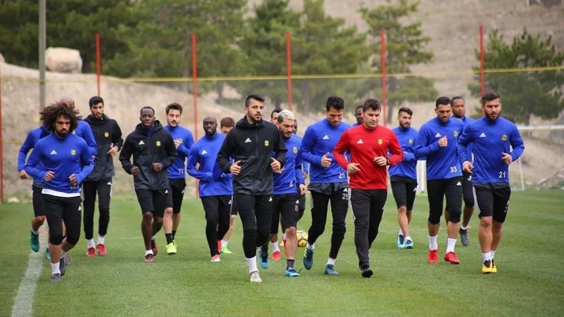 Evkur Yeni Malatyaspor'da Aytaç Kara'ya ceza verilmedi
