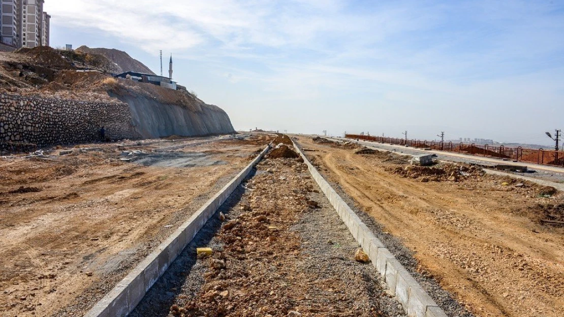 Güney Kuşak Yolunda inşaat çalışmaları sürüyor
