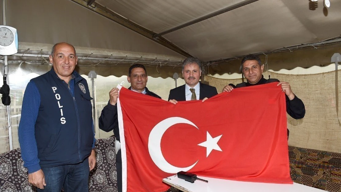 Çakır görev başındaki polisleri ziyaret etti
