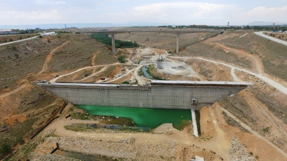 Çınar, Beylerderesi Şehir Parkı İnşaatını inceledi