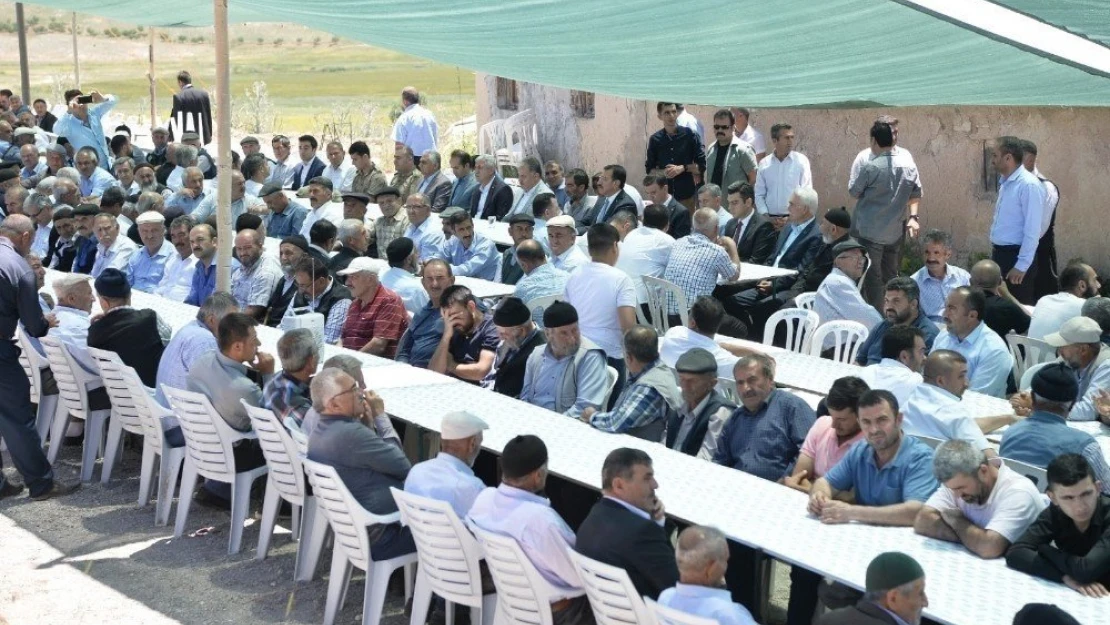 Bakan Tüfenkci şehit mevlidine katıldı