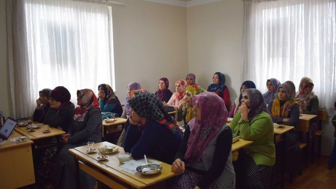 Aile ilişkilerinde sabrın önemi anlatıldı