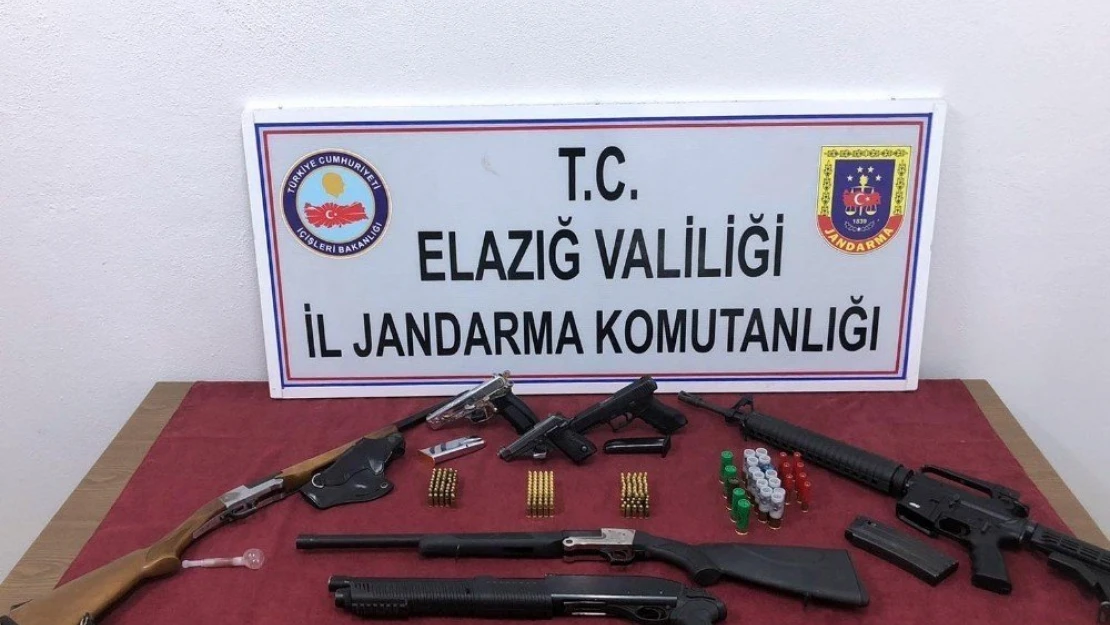 Silah ve mühimmat kaçakçılarına operasyon: 13 gözaltı