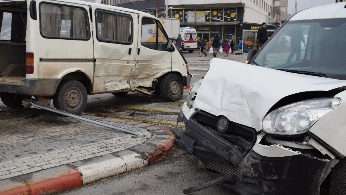 Malatya'da trafik kazası: 2 yaralı