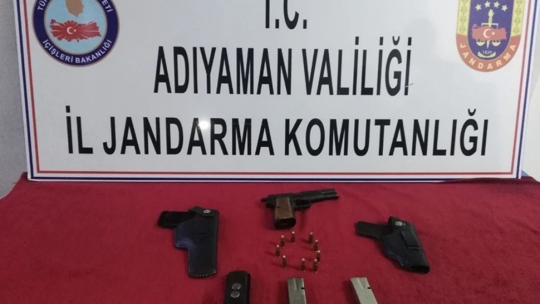 Jandarma ruhsatsız tabanca ele geçirdi