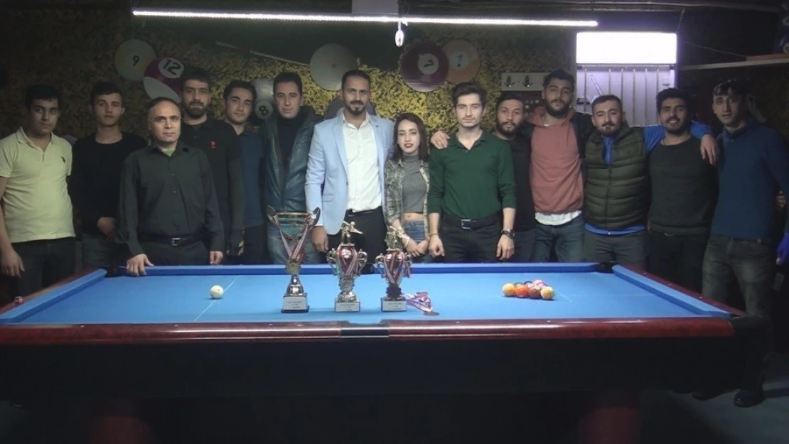 Bilardo turnuvası başladı