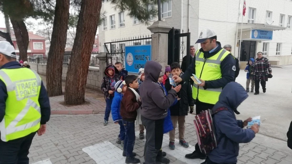 Gölbaşı ilçesinde 'Öncelik Hayatın Öncelik Yayanın' projesi tanıtıldı