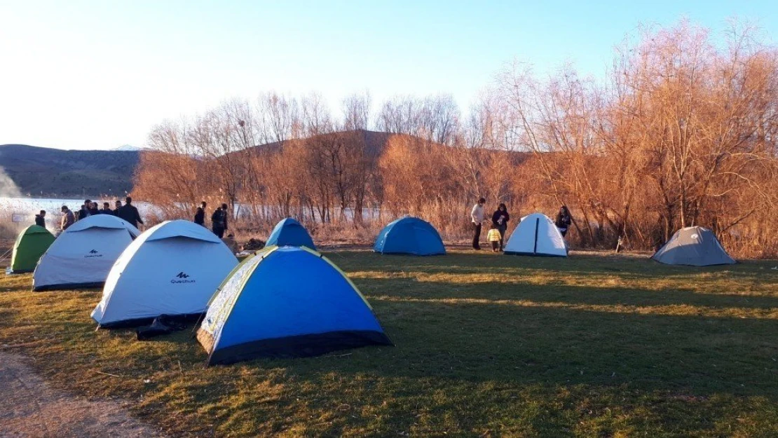 Gölbaşı'nda canlıları beslemek için kamp kuruldu