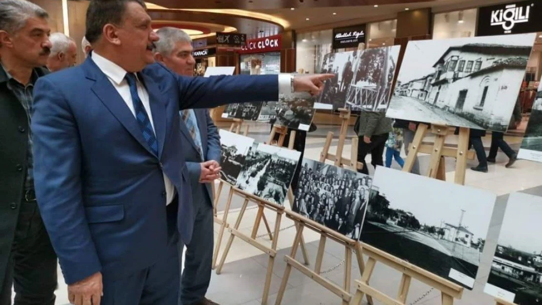 Malatya Park'ta Atatürk sergisi açıldı