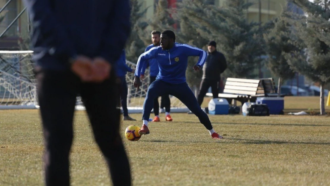 Yeni Malatyaspor'da Aboubakar Kamara şoku