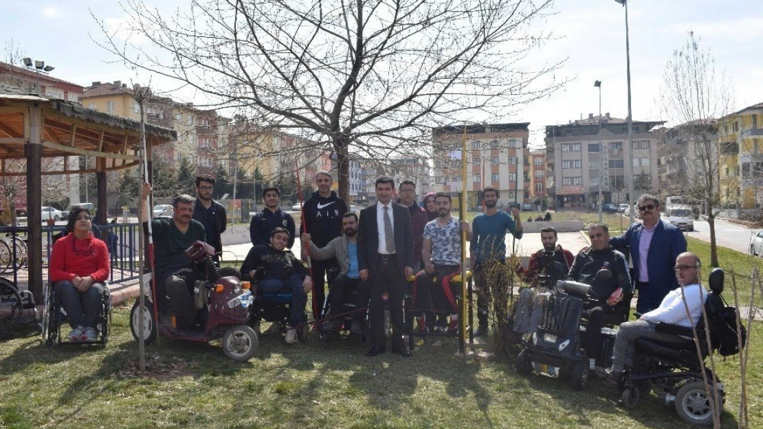 Çobanoğlu'ndan engelli sporculara moral ziyareti