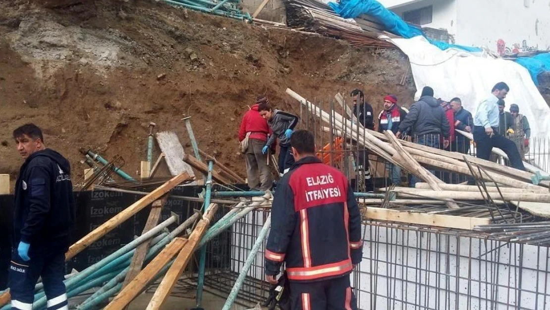 Kalıp demirlerinin altında kalan işçi yaralandı