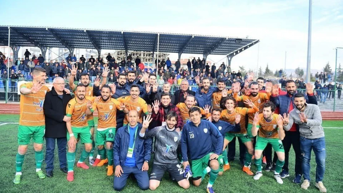 Yeşilyurt Belediyespor'da 4-0'lık galibiyet şampiyonluk umutlarını yeniden yeşertti