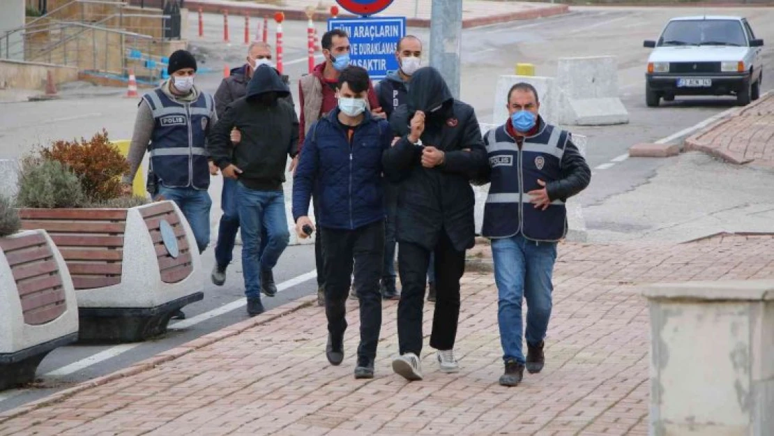 55 suç kaydından aranan 3 şüpheli polis ekipleri tarafından yakalandı