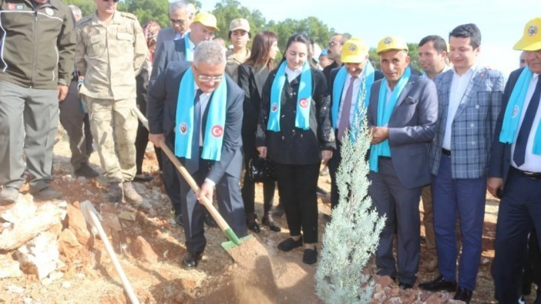 Adıyaman'da, 175 bin fidan toprakla buluştu