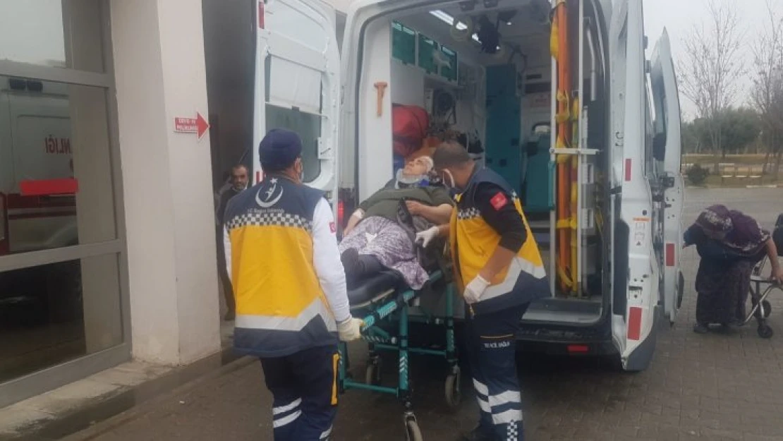 Adıyaman'da iki otomobil çarpıştı: 3 yaralı