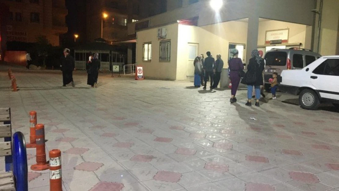 Adıyaman'da minibüs otomobile çarptı: 5 yaralı