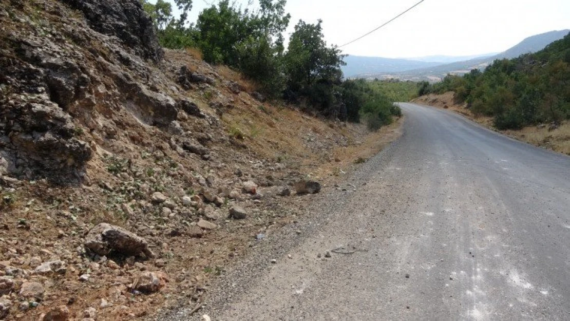 Adıyaman'da yol kenarına döşenen EYP güvenli şekilde imha edildi