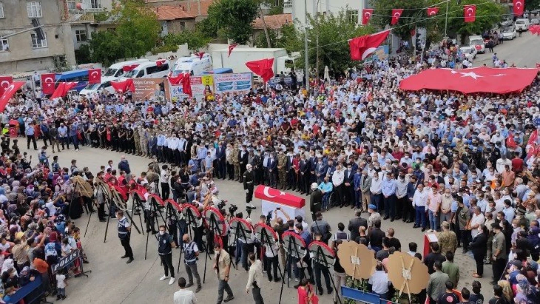 Adıyaman şehidini uğurladı