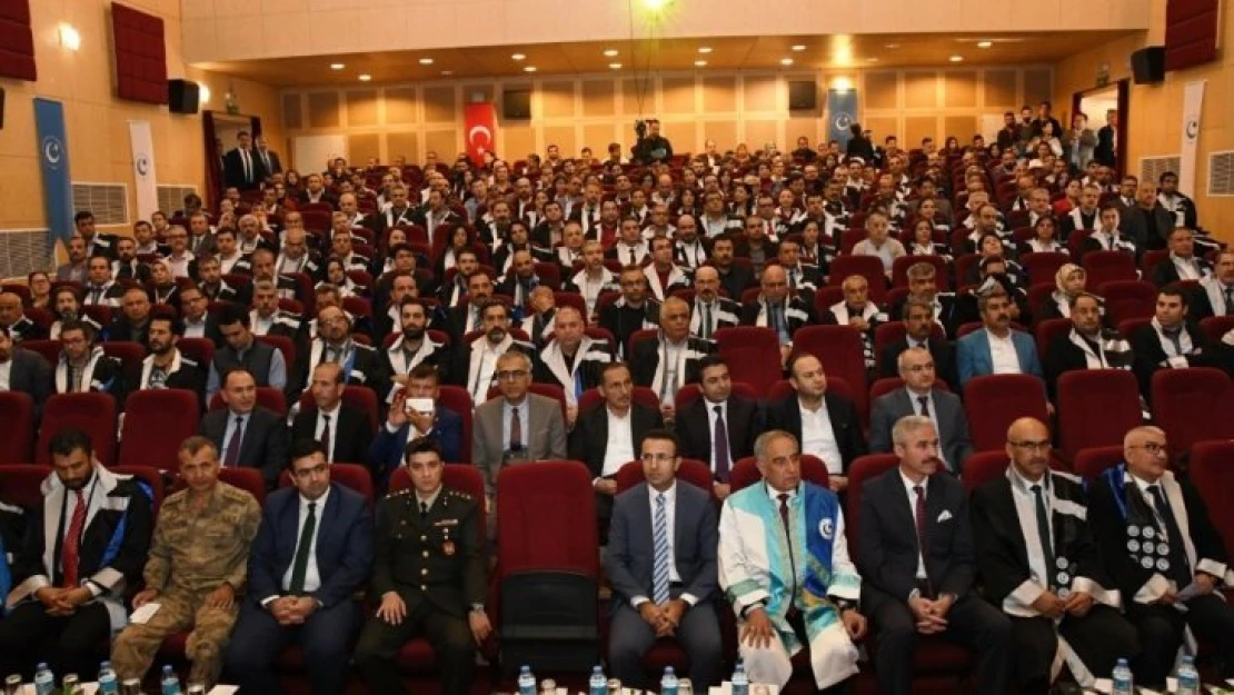 Adıyaman Üniversitesinde akademik yıl açılış töreni düzenlendi