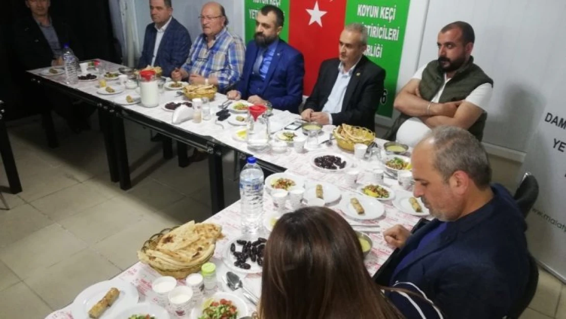 Akın basın mensupları ile iftarda bir araya geldi