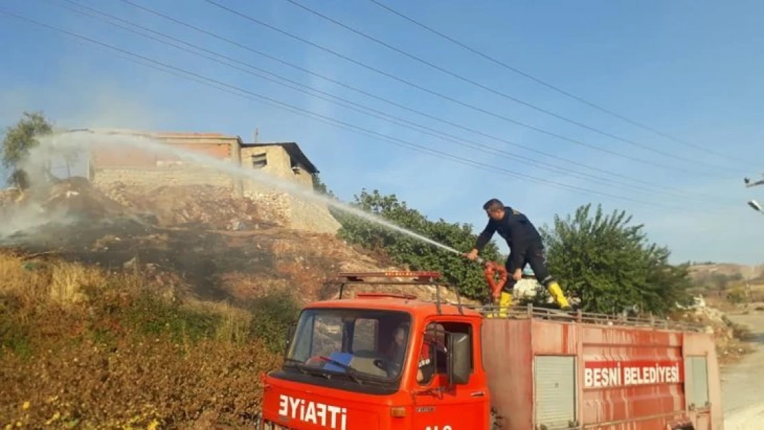 Bahçe yangını evlere sıçramadan söndürüldü