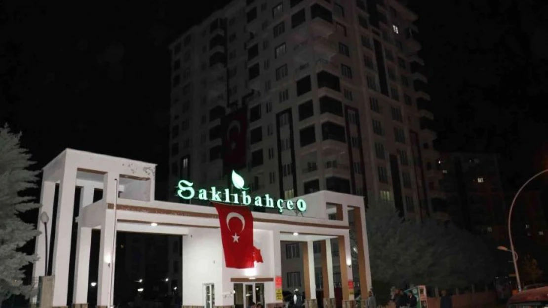 Bakan Kurum'dan şehit ailesine taziye ziyareti