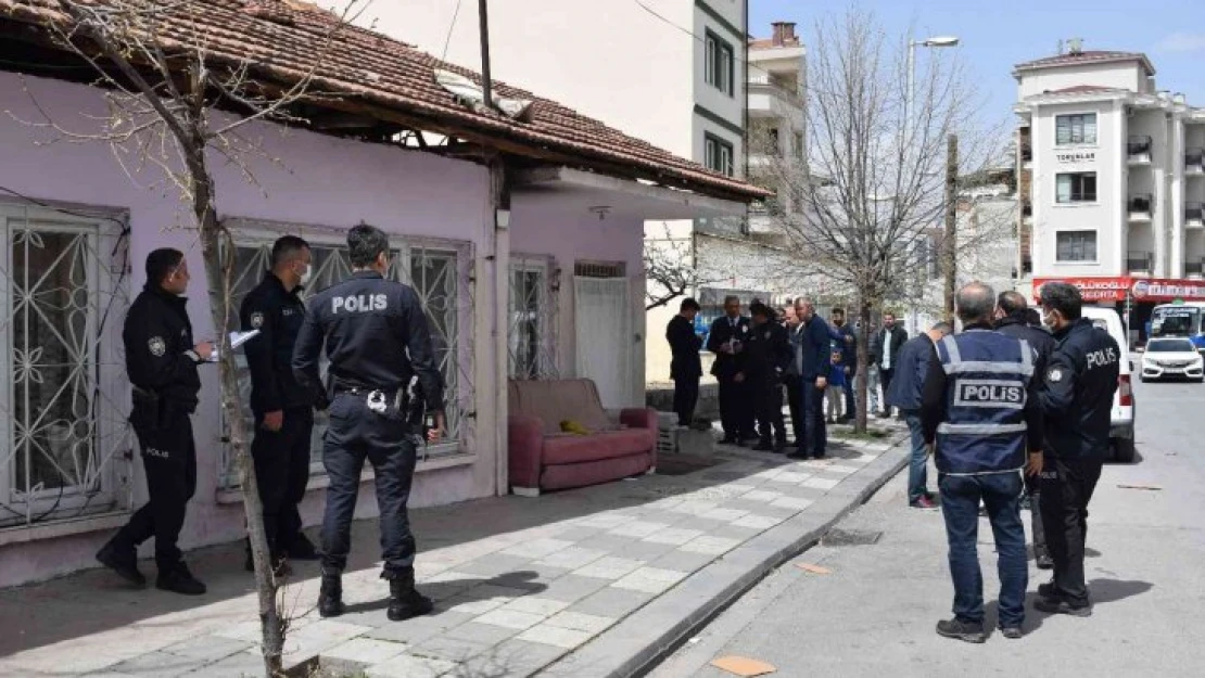 Başından yaralanan genç, polisi alarma geçirdi